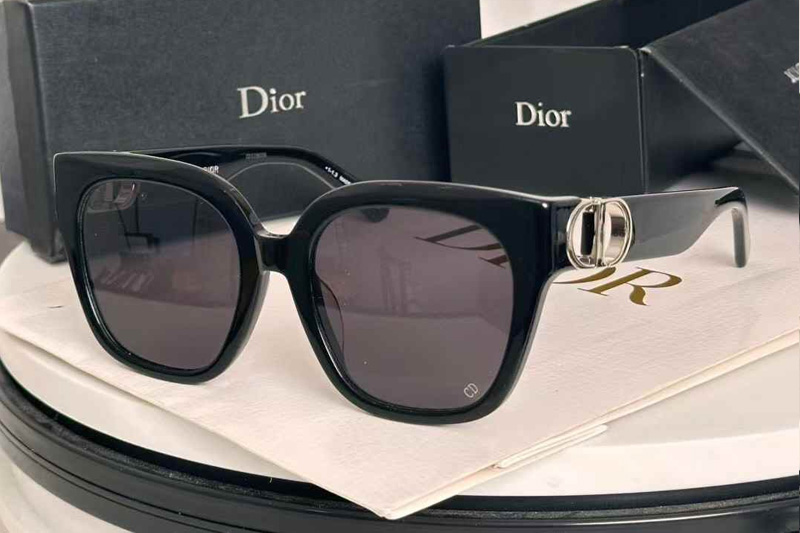 30Montaigne S10F Sunglasses Black Silver Gray