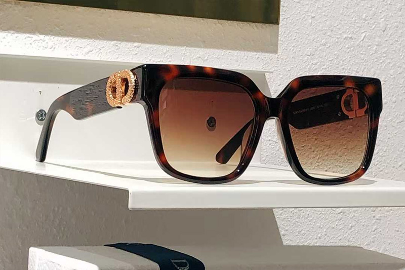 30Montaigne S11I Sunglasses Tortoise Gradient Brown