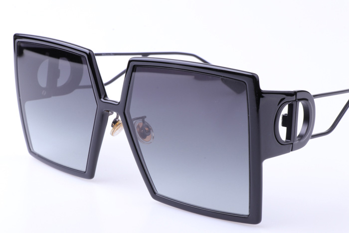 30Montaigne Sunglasses Black Gradient Gray