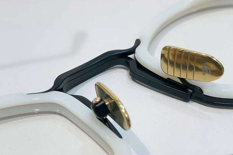 Aragon Eyeglasses White Black