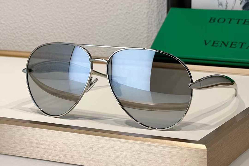 BV1305S Sunglasses Silver Mirror