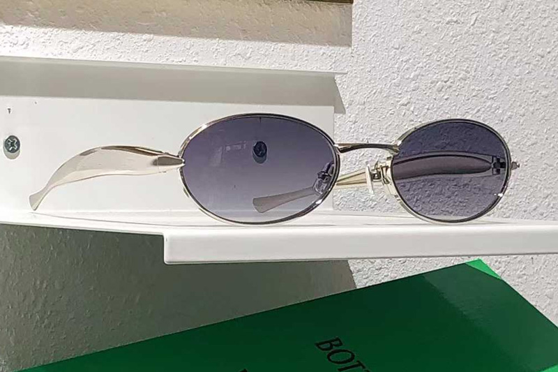 BV1386S Sunglasses Silver Gradient Gray