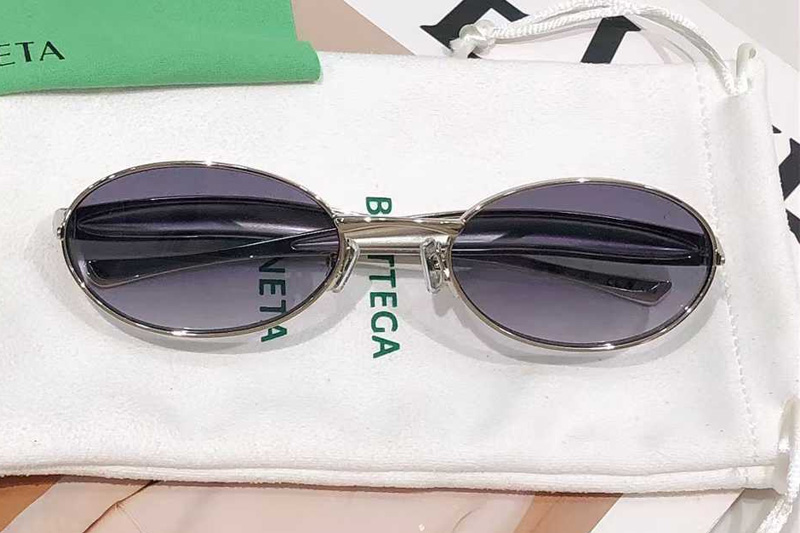 BV1386S Sunglasses Silver Gradient Gray
