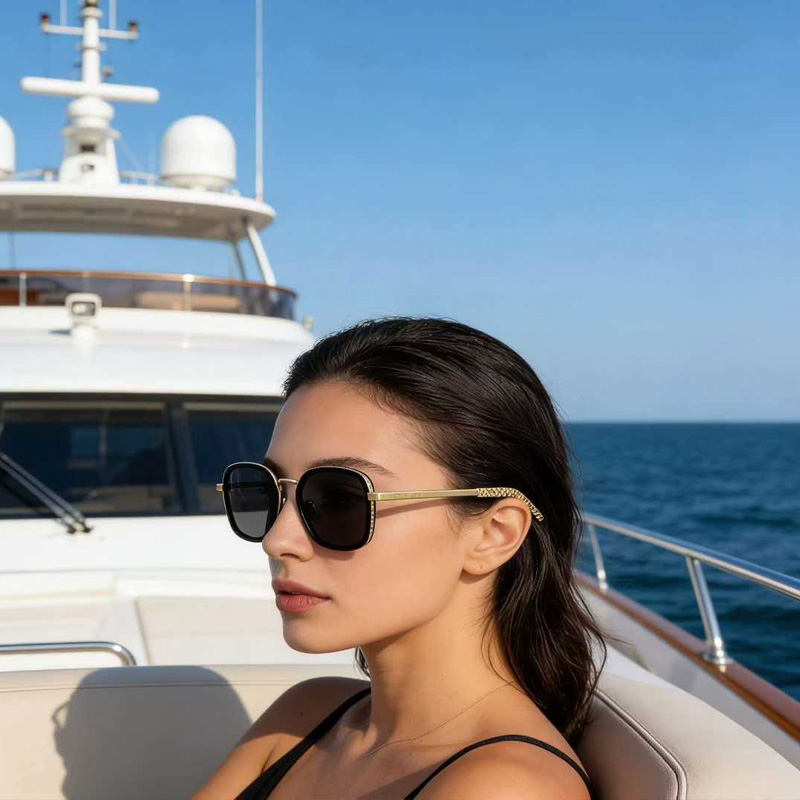 BV1427OA Sunglasses Black Gold Gray