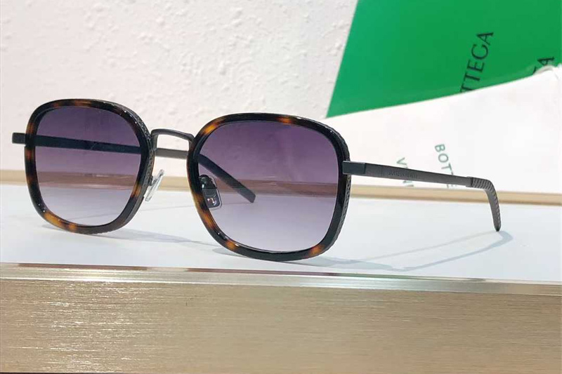 BV1427OA Sunglasses Tortoise Gunmetal Gradient Gray