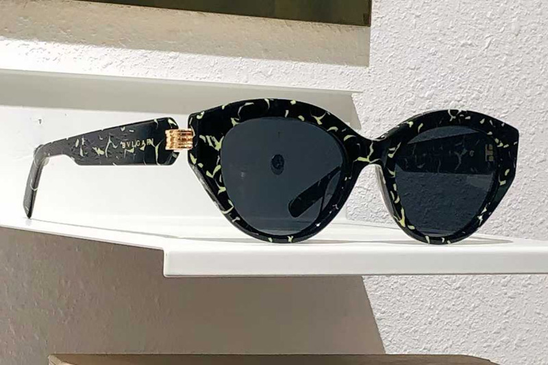 BV40046I Sunglasses Black Green Gray