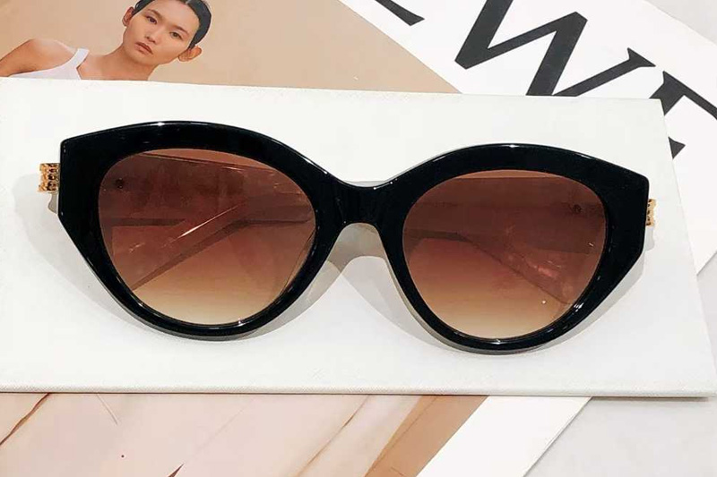 BV40046I Sunglasses Black White Gradient Brown