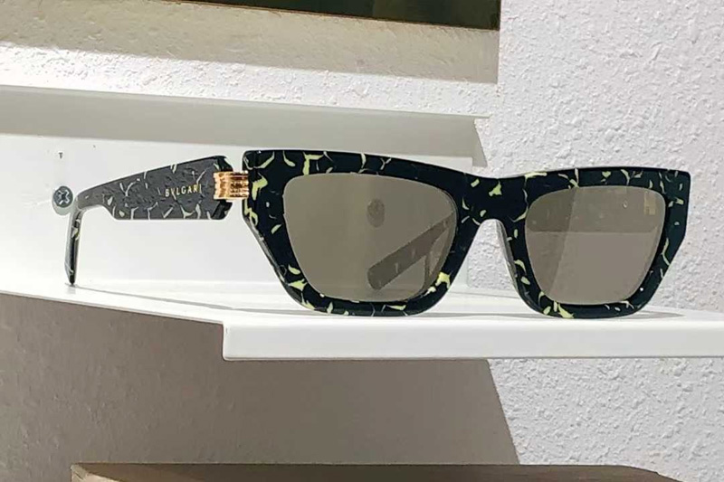 BV40047I Sunglasses Black Green Mirror