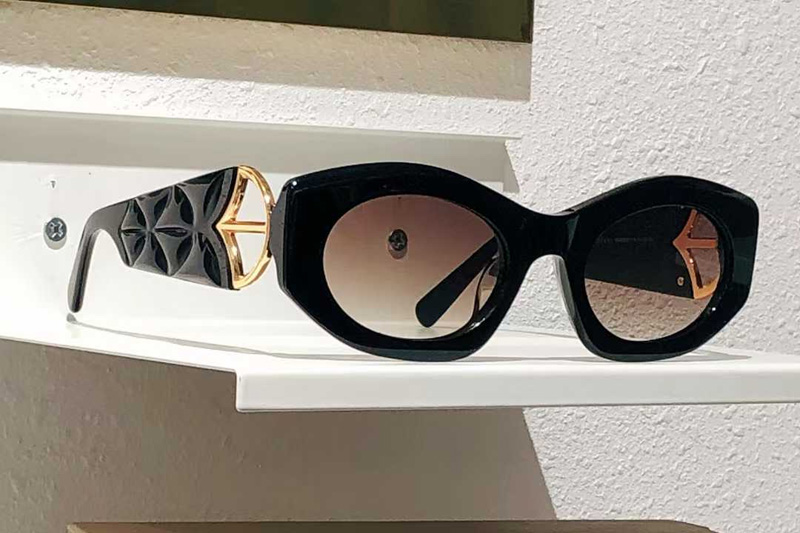 BV40049I Sunglasses Black Gradient Brown