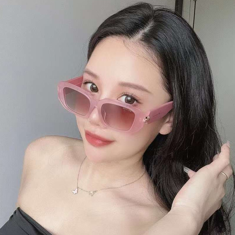 BV40067 Sunglasses Pink Gradient Brown