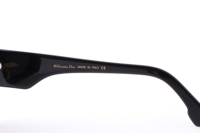 CD5688 Sunglasses Black Gray