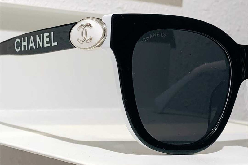 CH0550 Sunglasses Black White Gray