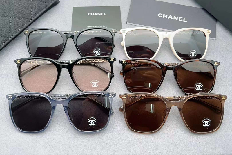 CH3435 Sunglasses Black Gold Gray