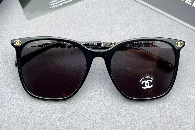 CH3435 Sunglasses Black Gold Gray