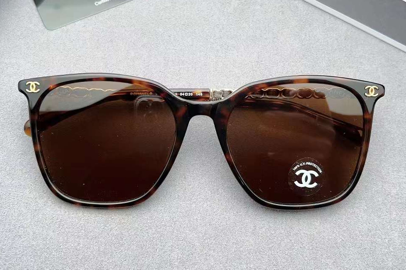 CH3435 Sunglasses Tortoise Gold Brown