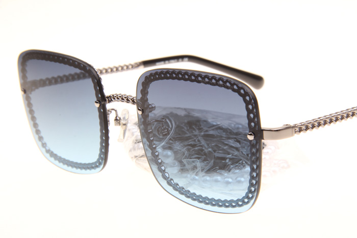 CH4244 Sunglasses In Silver Gradient Blue