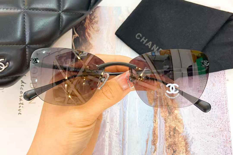 CH4286T Sunglasses Black Gradient Gray