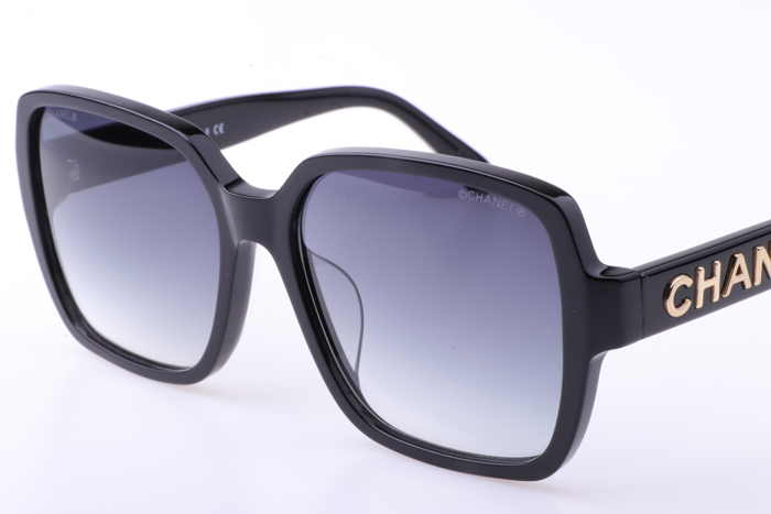 CH5408 Sunglasses Black Gold Gradient Gray
