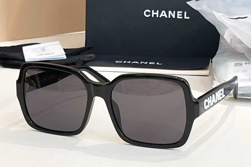 CH5408 Sunglasses Black White Gray