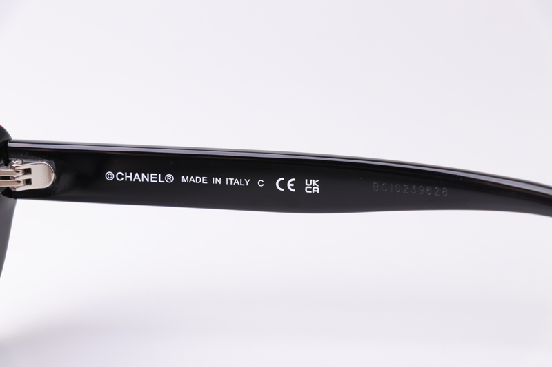 CH5416 Sunglasses Black Red Gradient Gray