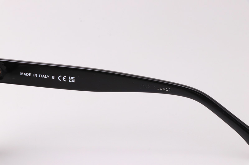 CH5417 Sunglasses Black Silver Gray