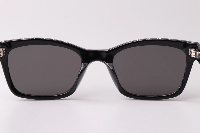 CH5417 Sunglasses Black Silver Gray