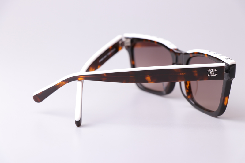CH5417 Sunglasses Tortoise White Gradient Brown