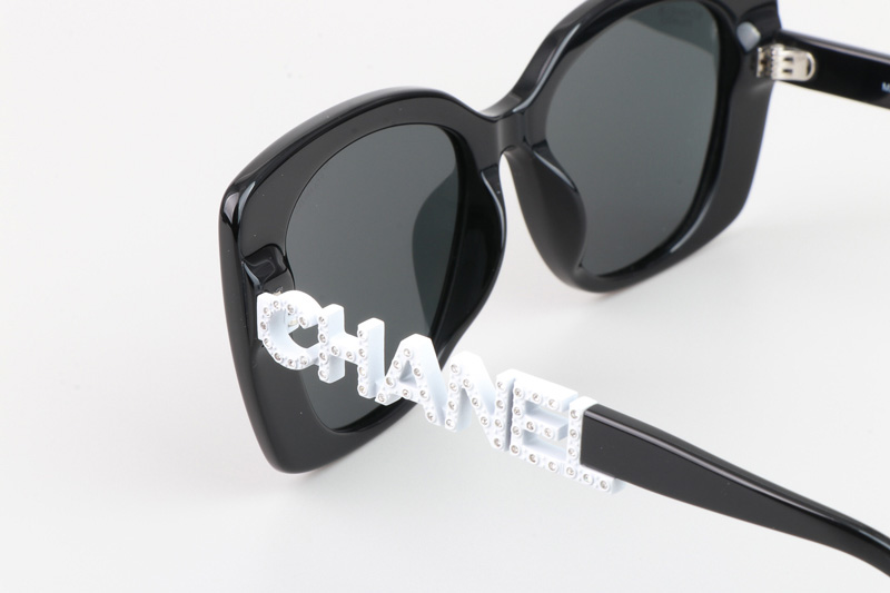 CH5422 Sunglasses Black White Gray