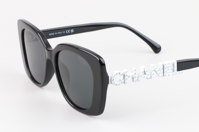 CH5422 Sunglasses Black White Gray