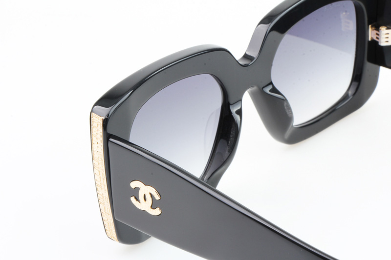 CH5435 Sunglasses Black Gradient Gray