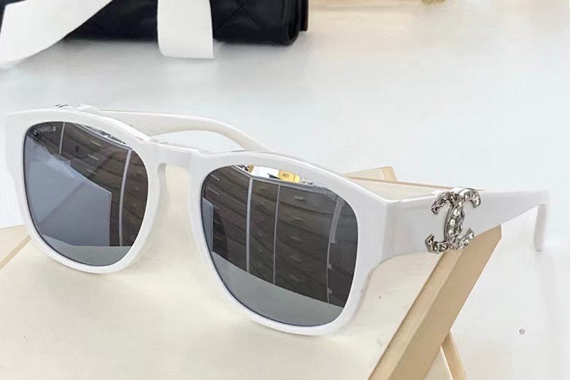 CH5454 Sunglasses In White