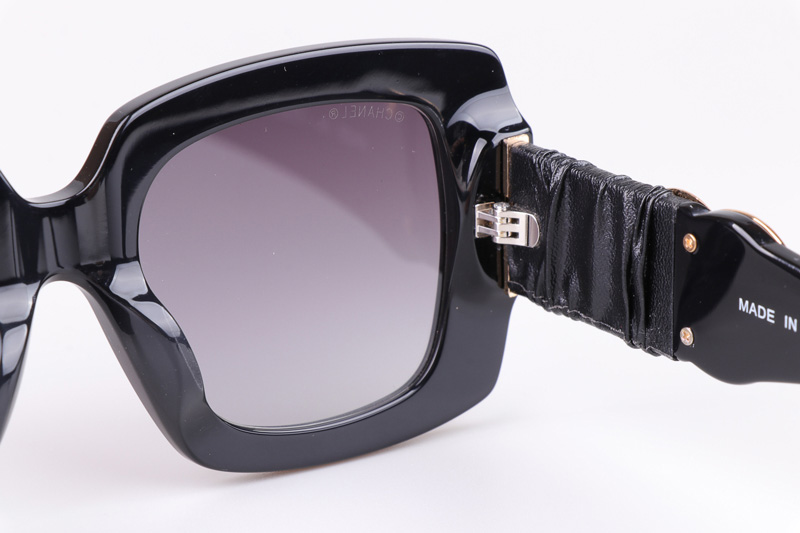 CH5474Q Sunglasses Black Gradient Gray