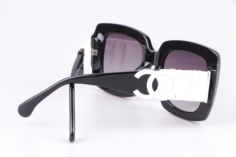 CH5474Q Sunglasses Black White Gradient Gray