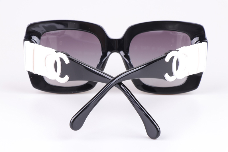 CH5474Q Sunglasses Black White Gradient Gray