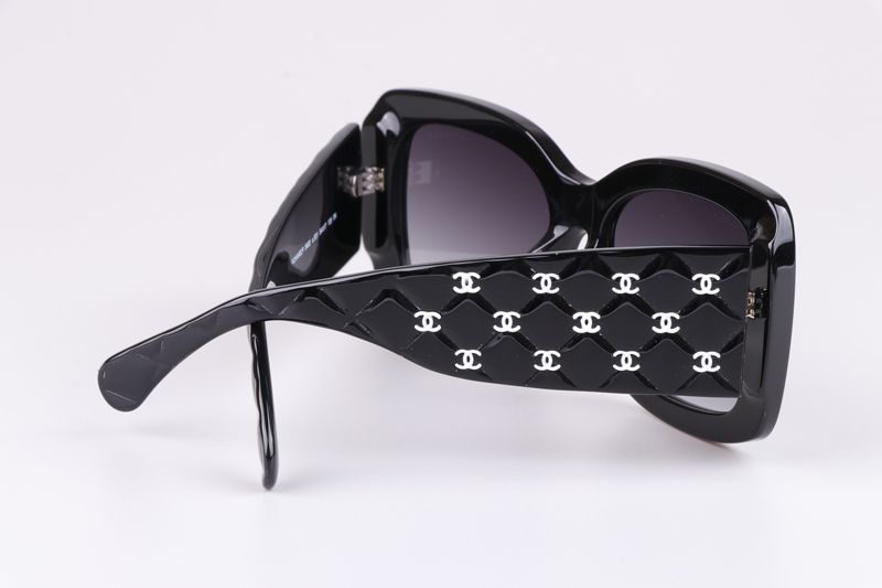CH5483 Sunglasses Black Gradient Gray