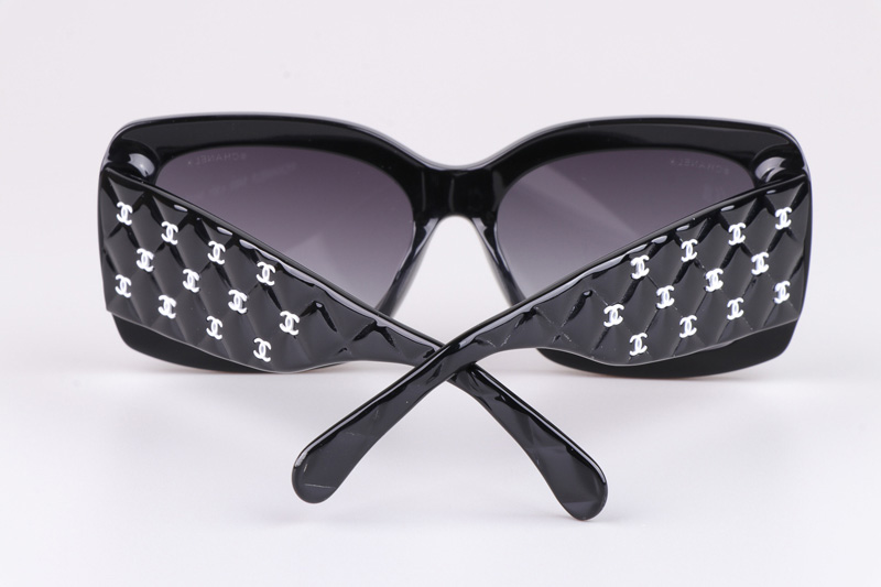 CH5483 Sunglasses Black Gradient Gray