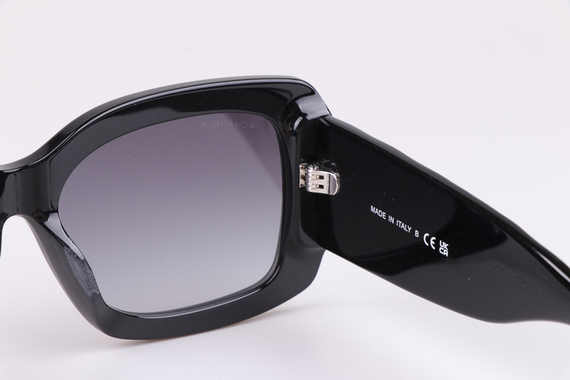 CH5483 Sunglasses Black Gradient Gray