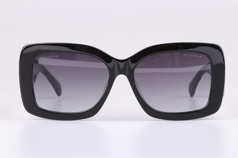 CH5483 Sunglasses Black Gradient Gray