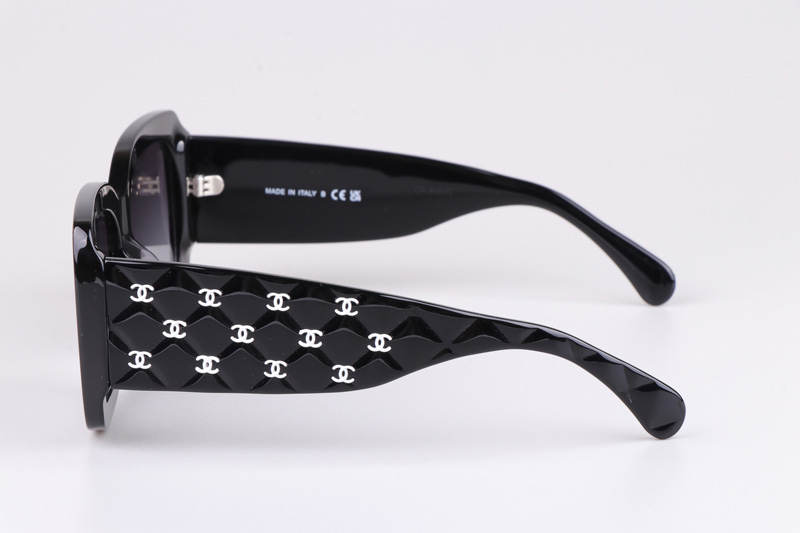 CH5483 Sunglasses Black Gradient Gray