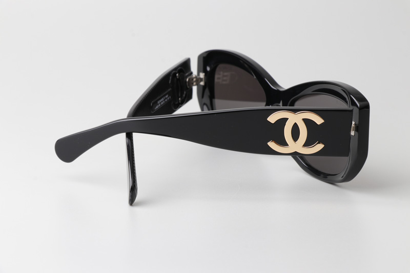 CH5493 Sunglasses Black Gold Gray