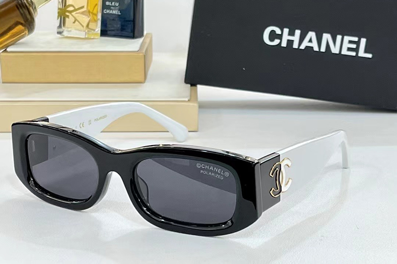 CH5525 Sunglasses Black White Gray