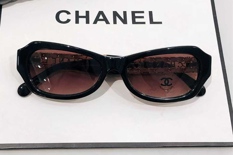 CH5537 Sunglasses Black Gradient Brown