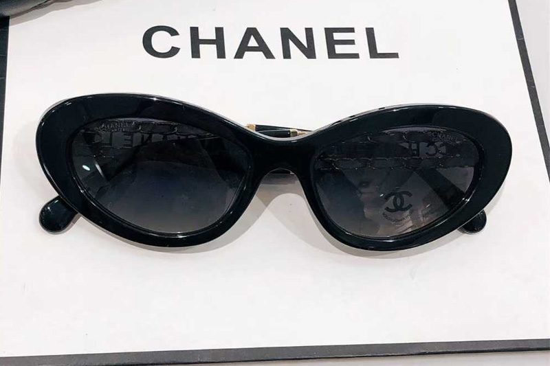 CH5538Q Sunglasses Black Gradient Gray