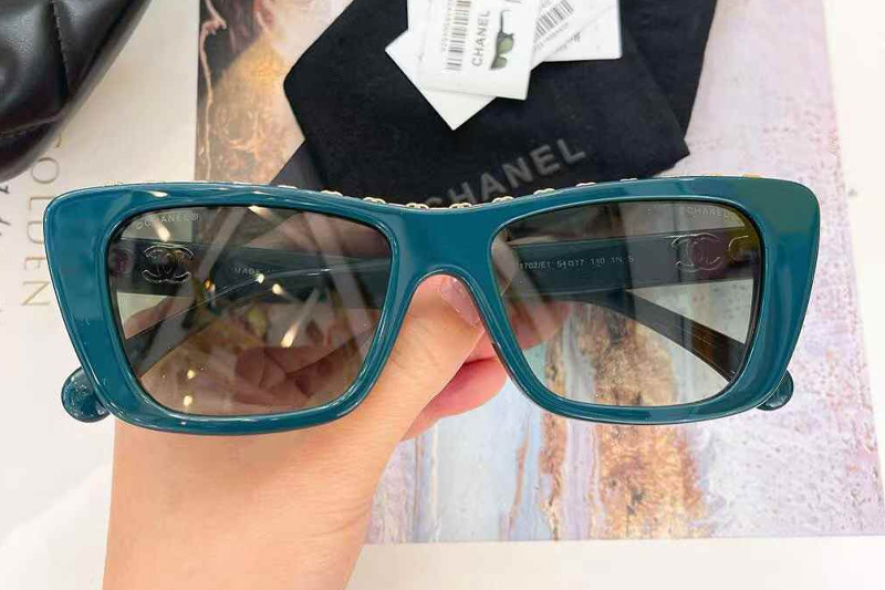 CH5540 Sunglasses Blue Gradient Gray