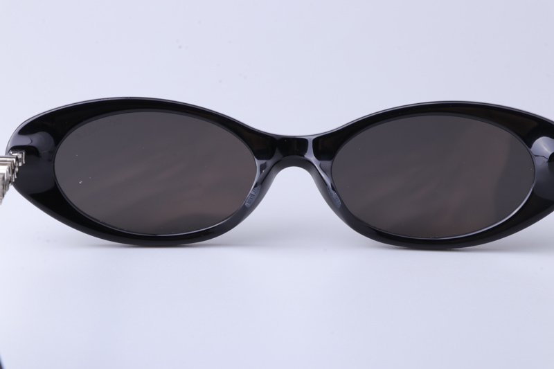 CH5565 Sunglasses Black Silver Gray