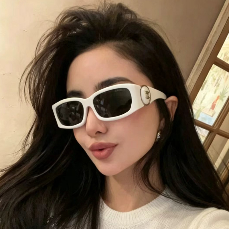 CH6030S Sunglasses White Gray