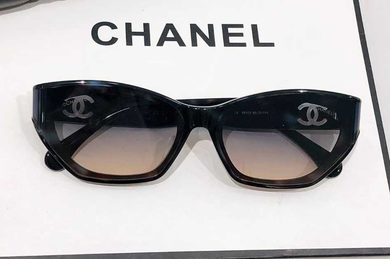 CH6077S Sunglasses Gray Tortoise Gradient Brown