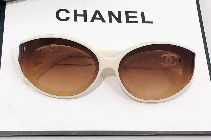 CH6078S Sunglasses White Gradient Brown