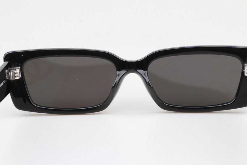 CH71473 Sunglasses Black Gray