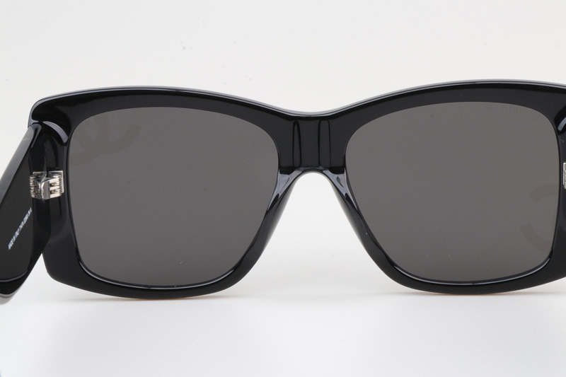 CH71474 Sunglasses Black Gray